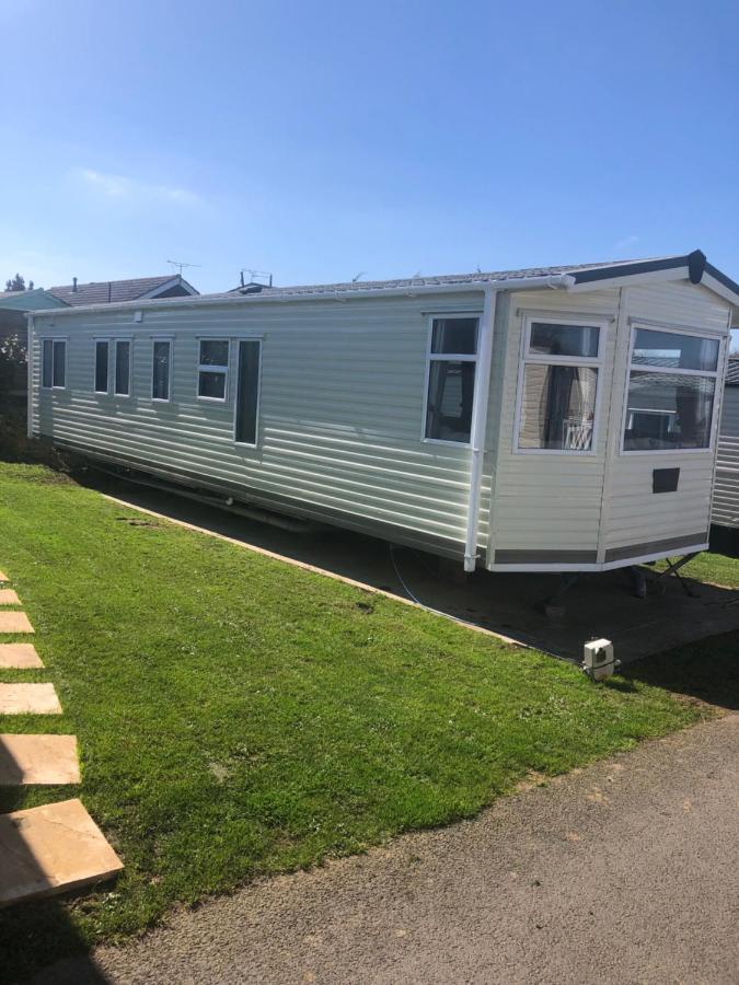First Steps Caravan Rentals Sandown Exterior photo