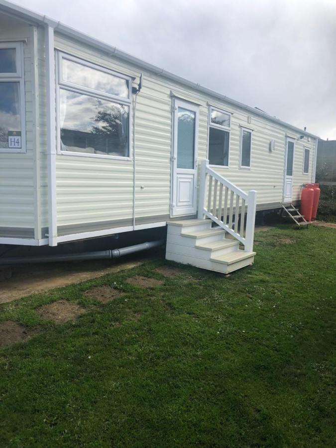 First Steps Caravan Rentals Sandown Exterior photo