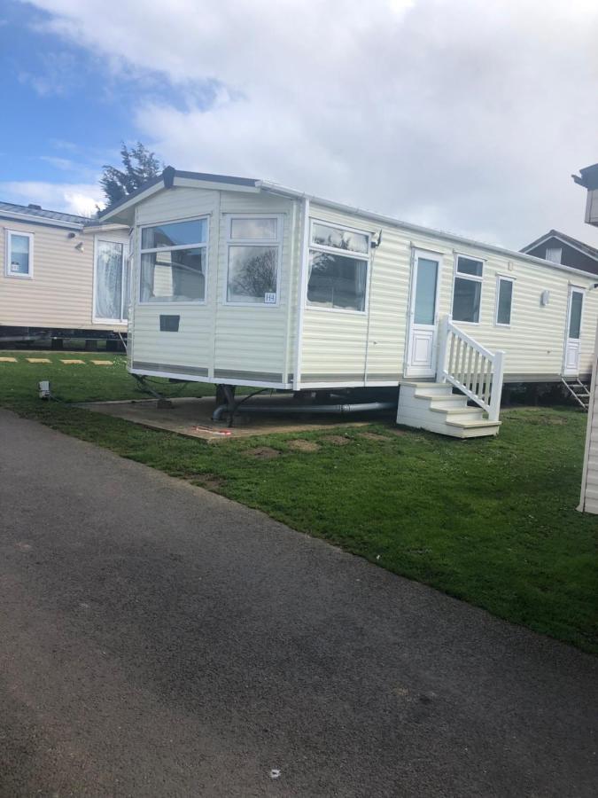 First Steps Caravan Rentals Sandown Exterior photo
